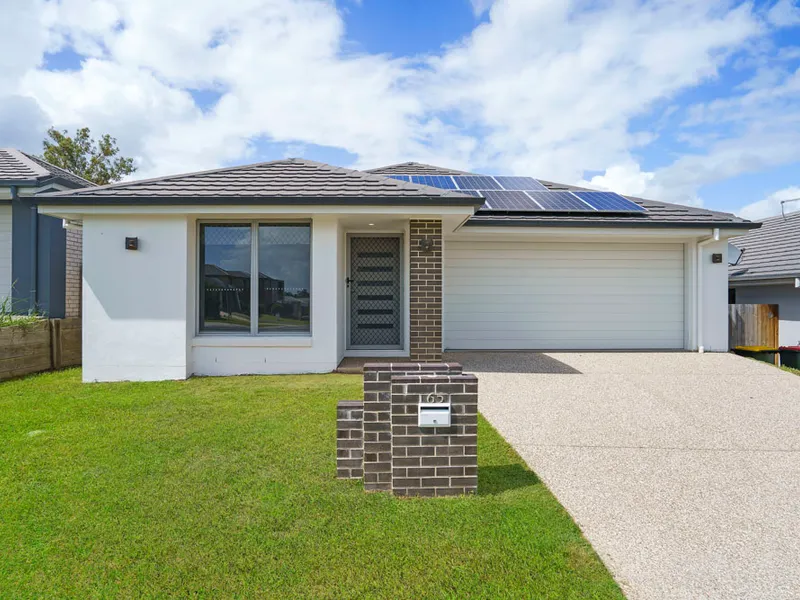 Near New 4 Bed Room With 3 Bath Rooms + Study Family Home Ready To Go !