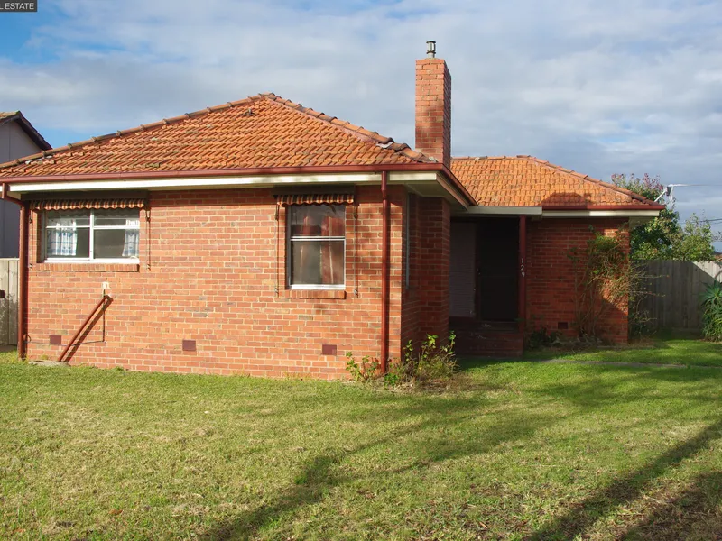 Family Home within Walking Distance to Train Station on a Corner Block!