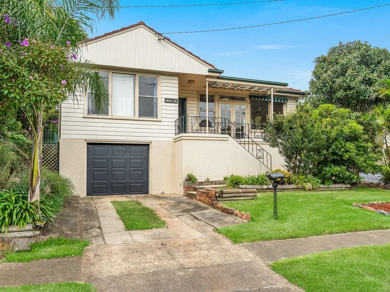 Make this Family Home in a Fabulous Location Yours 