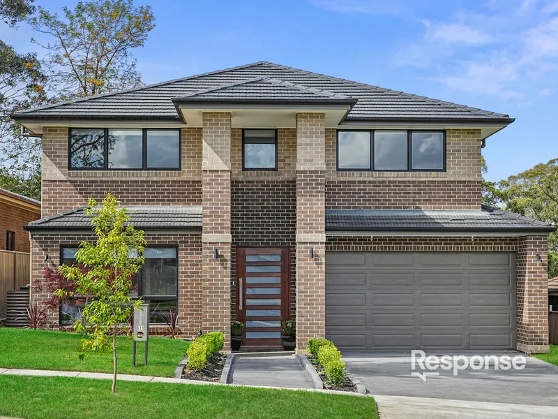 Welcome to Your 6 Bedroom Clarendon stunner!