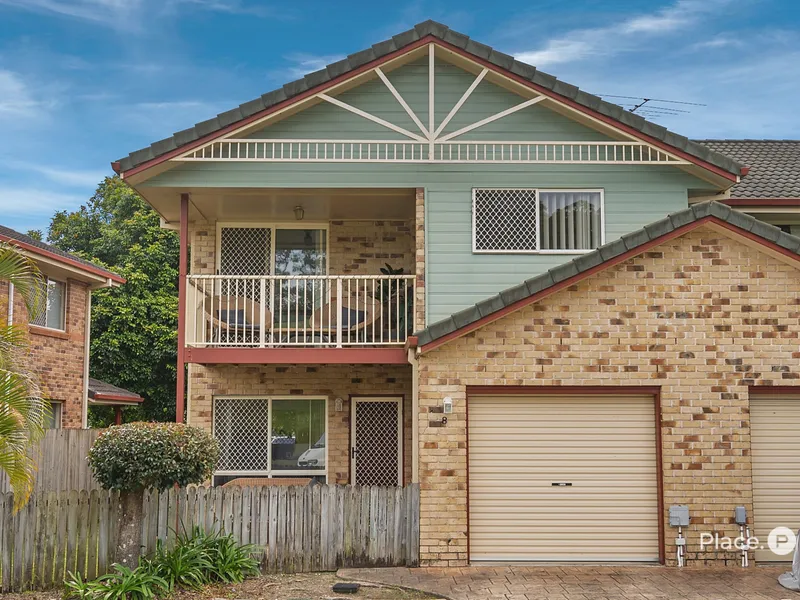 Spacious townhome in the heart of Eight Mile Plains