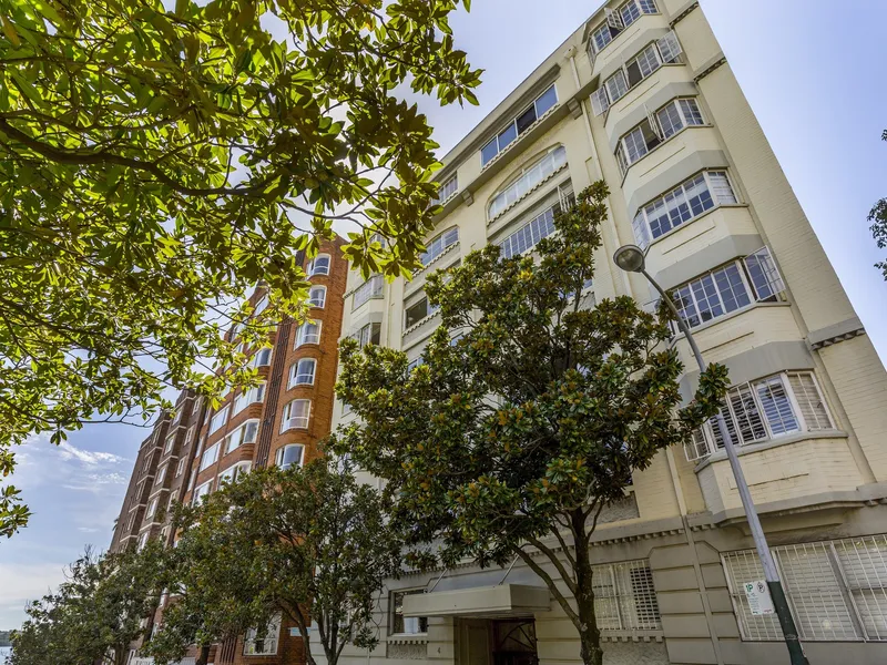 Spacious 2 Bedroom with Balcony