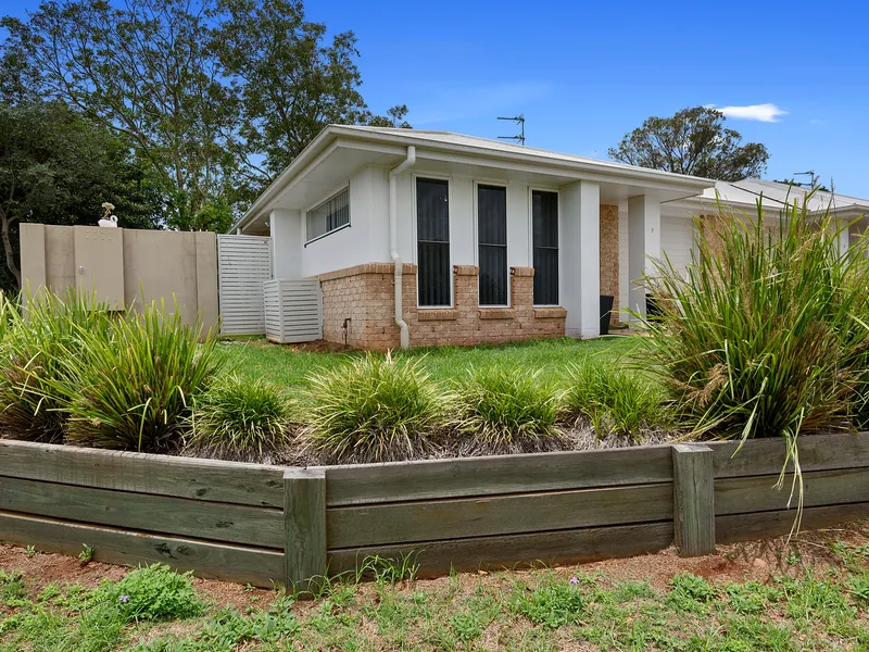 Get Parkside Outlook From This Contemporary Corner Unit