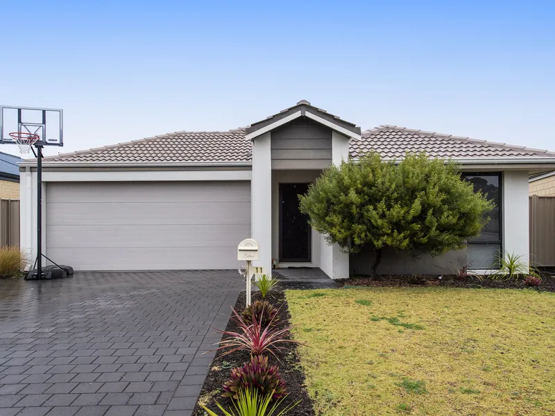 Fantastic Investment/First Home Opportunity Awaits!!