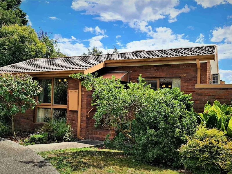 Perfect for First Home Buyer, Investor or Downsizer, Walk to School (600Meter).