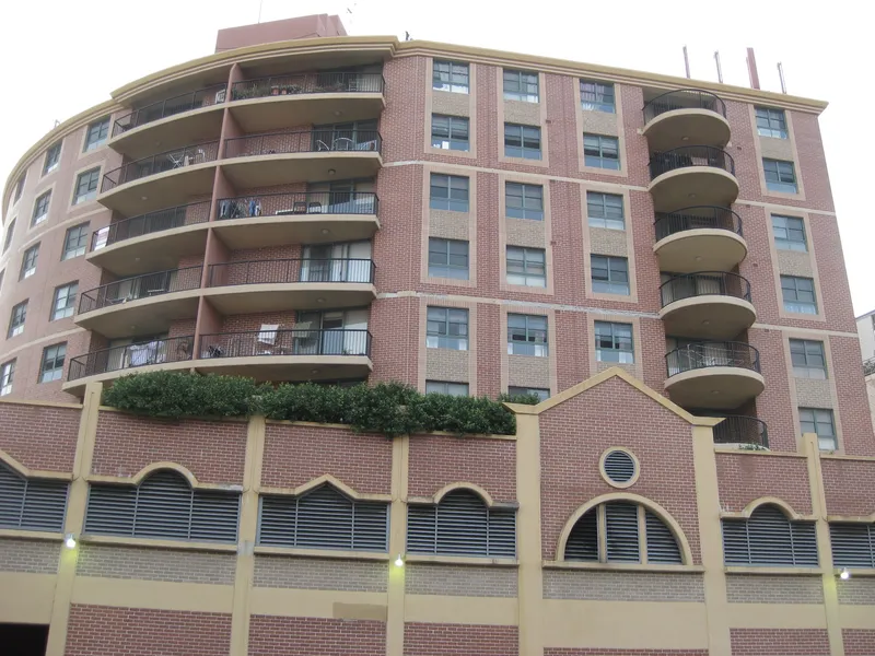Security 3 bedrooms  in the heart of Kingsford
