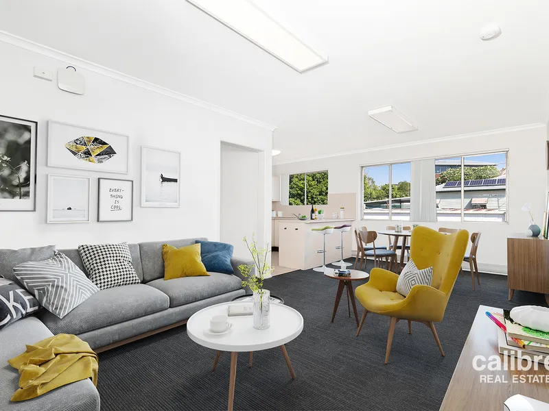 Fully Air-conditioned Top Floor Living in the Heart of Red Hill