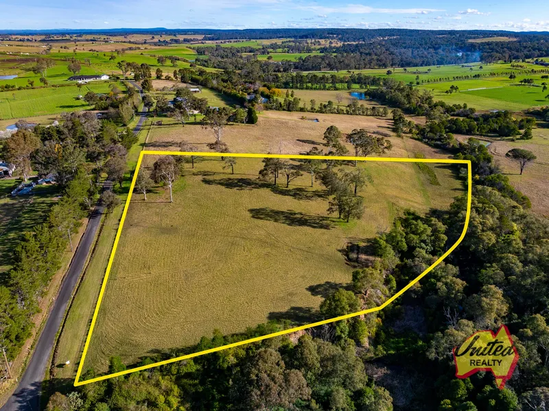 8.90 Glorious Acres* | Sought After Vacant Land