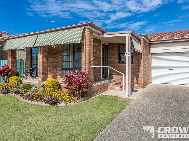 SPACIOUS FREEHOLD VILLA - PENINSULA GARDENS OVER 50'S COMPLEX - REDUCED !!!