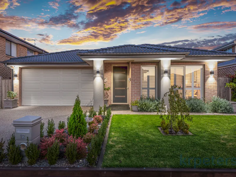 PICTURE PERFECT HOME OF THE HIGHEST QUALITY