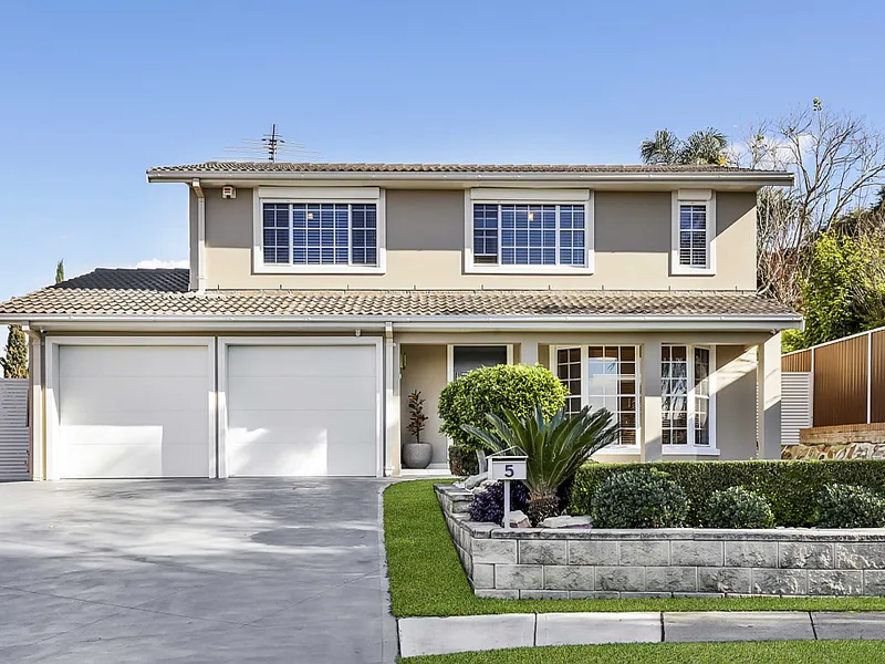 Exceptional Family Home in a Prime Position