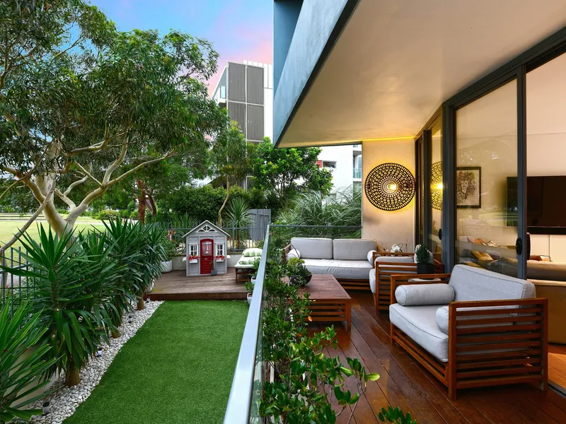 North East Facing Luxury Garden Apartment with Direct Park Access