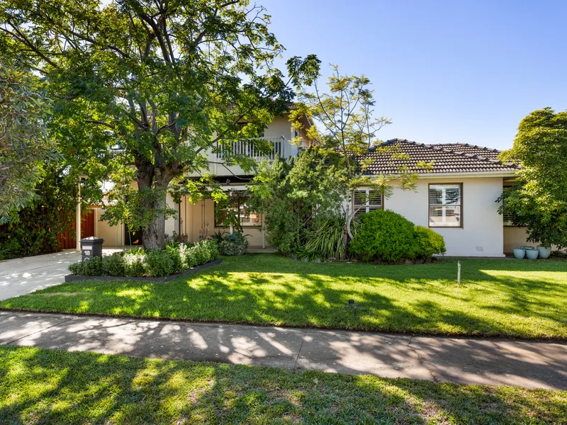 RENOVATED FAMILY HOME JUST STEPS TO THE BEACH! 