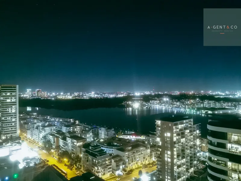 $600/wk | Fully Furnished| 3.2m High Ceiling | Water View | Top Floor | Penthouse Style | Book to inspect |