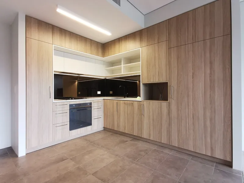 Luxury one Bedroom plus Study (Second Bed)
