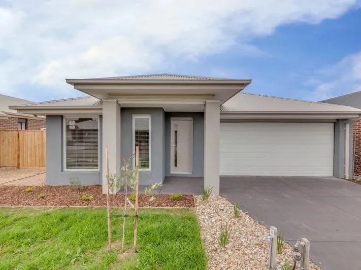 PERFECT LOCATION  |  GREENVALE GARDENS  |  OPEN PLAN LIVING