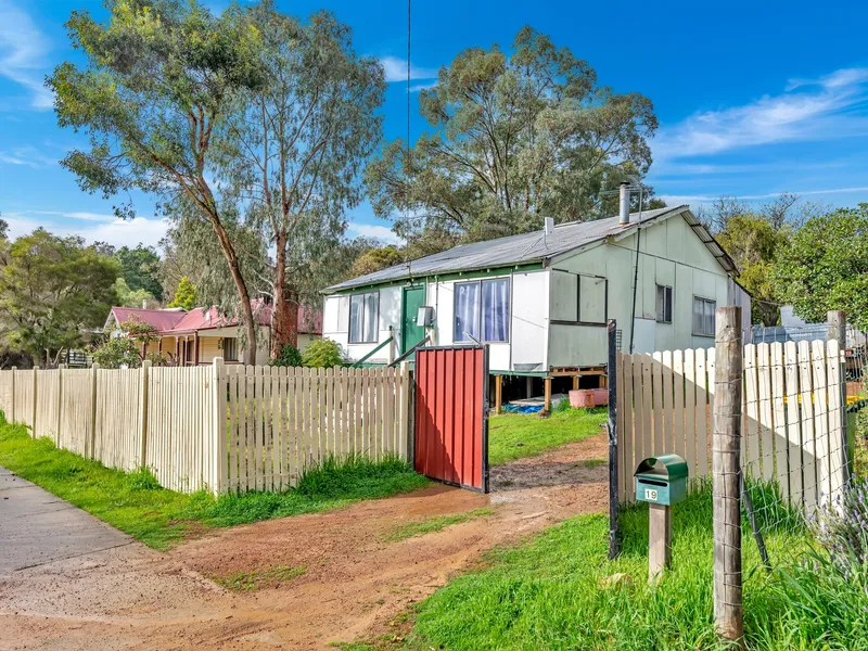Country Cottage with Ample Space. Cheap as Chips.