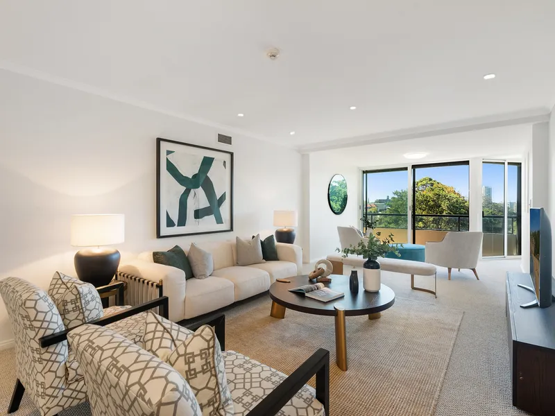 Harbour view apartment in prime lifestyle location