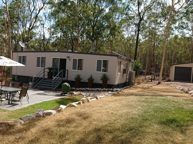 FORGET THE WORLD WHEN YOU COME HOME !