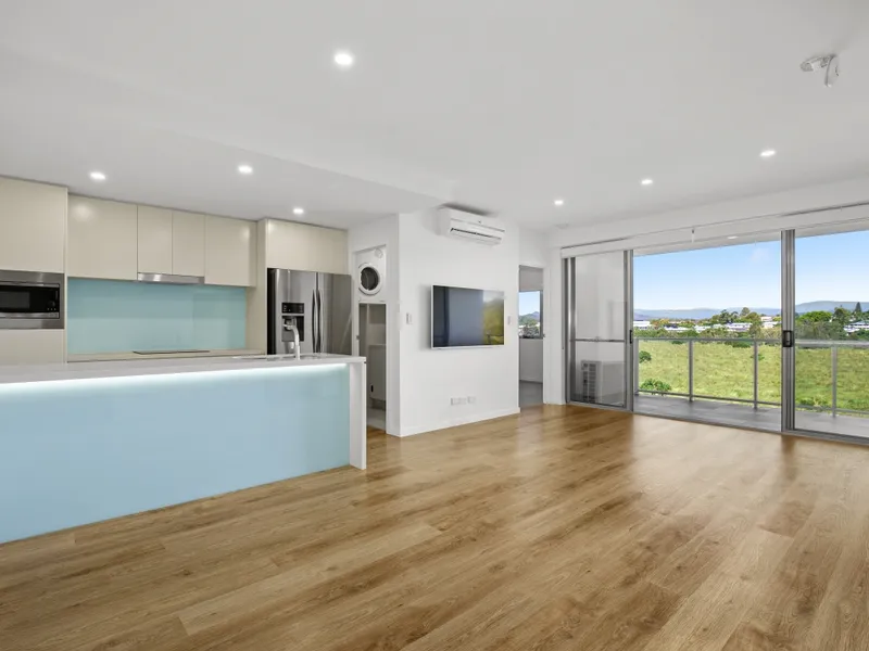 Modern Apartment- 2 Bedrooms, 2 Bathrooms and 2 Car Spaces