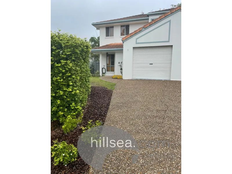 Spacious 3 Bedroom Duplex in Arundel