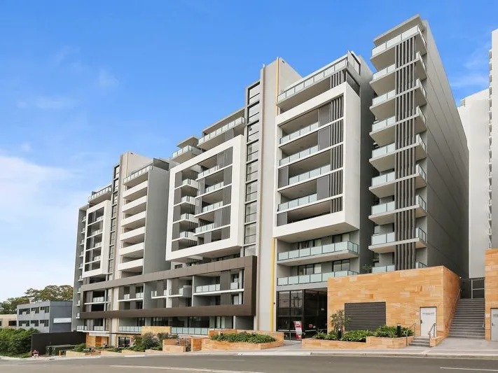 1+Study Apartment - Now Available!
