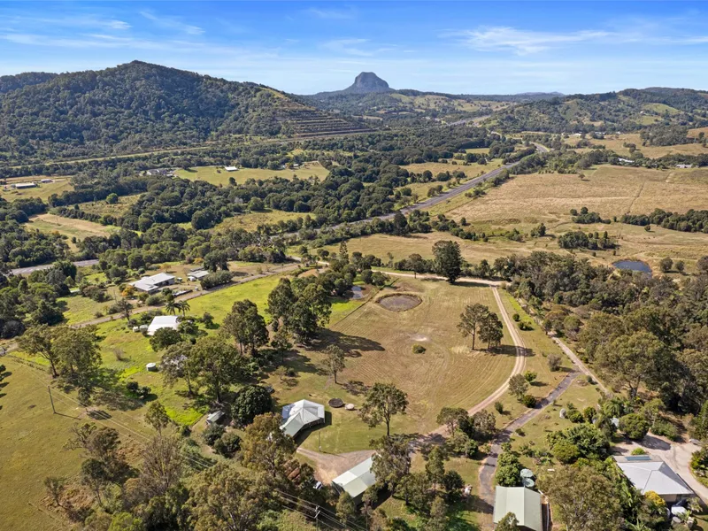 Lifestyle Living with Mountain Views on 5 Acres!