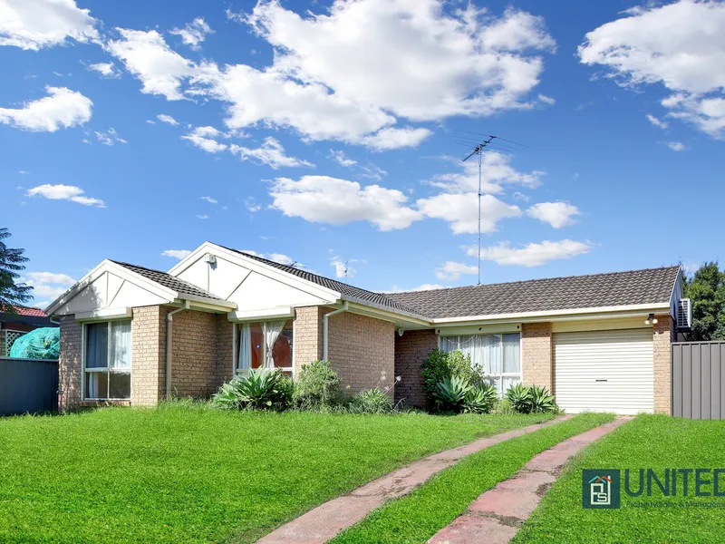 Three Bedroom House, Great Location