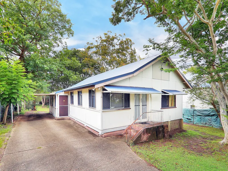 1051m2 block - Great First Home or potential splitter block?