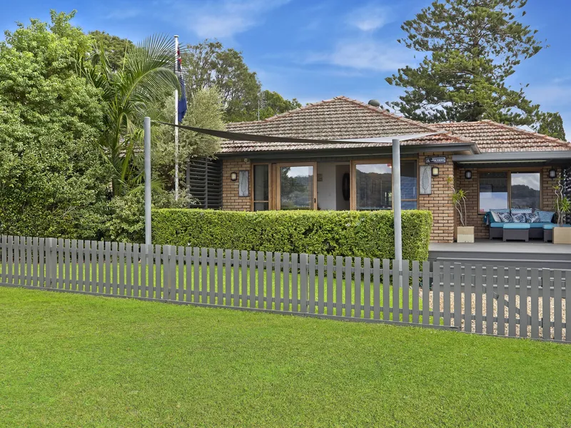 DEJA VIEWS - ABSOLUTE WATERFRONT RESERVE LIVING