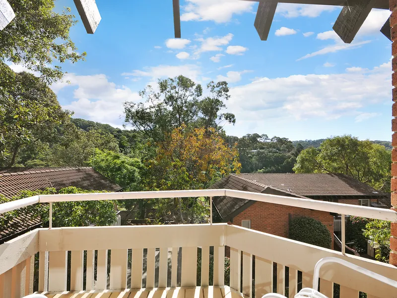 Tranquil apartment with rainforest outlook