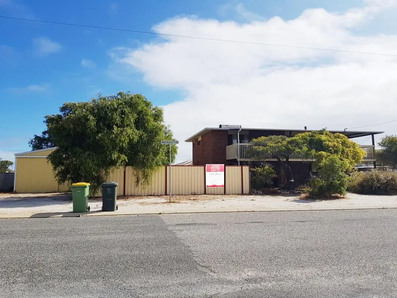 2 Storey Home at the Northern end