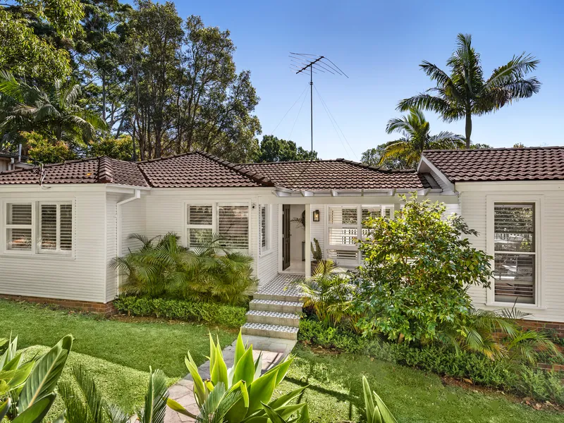 Luxurious Indoor/Outdoor Entertainer Immersed in a Tranquil Bushland Setting