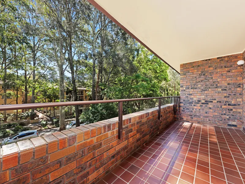 Three Bedroom Apartment Set within a Convenient Location