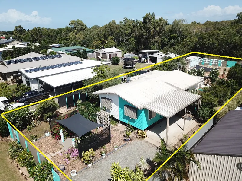 BALINESE THEMED BEACH HOME