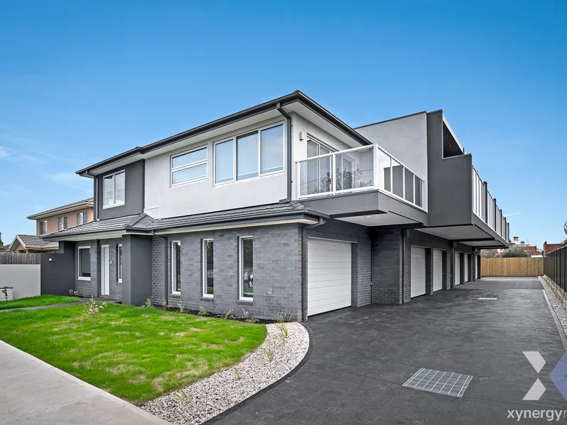 Distinguished and Contemporary Home Close to Everything