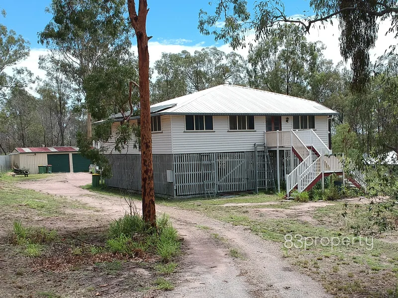 Charming & Characteristic Queenslander on 2.5 Acres