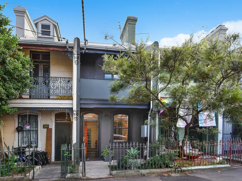 TERRACE HOME IN PRIME LOCATION