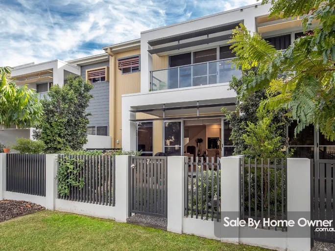 townhouse in the RESIDENCE , EMERALD LAKES