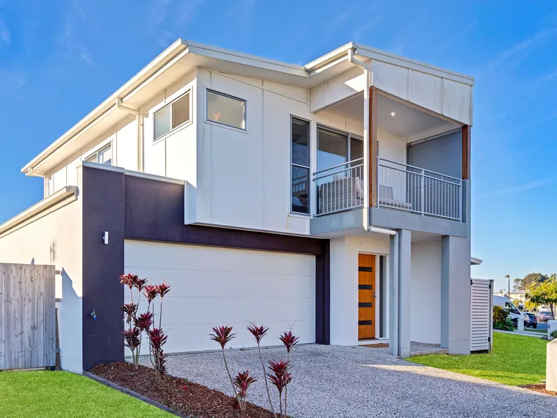 POSITION and POTENTIAL - 2 x Duplex Homes