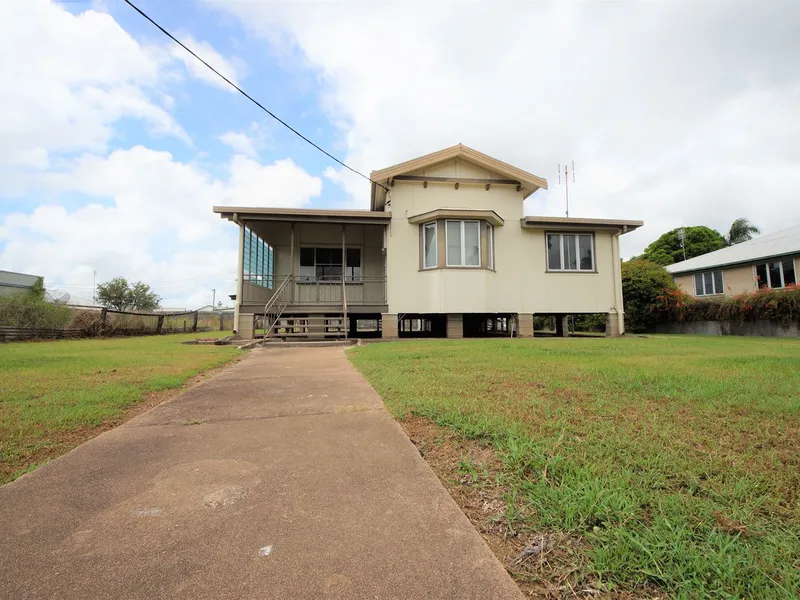 Neat Home on big Prime CBD 1/4 Acre Allotment