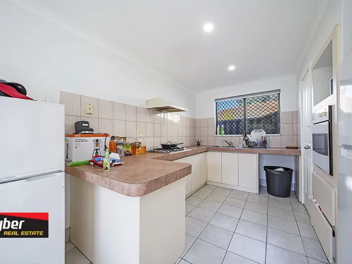 GREAT LOCATION LOW MAINTENANCE 5 BEDROOM HOME