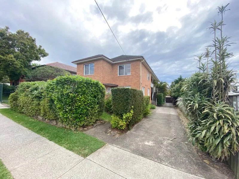 Modern and Cosy unit