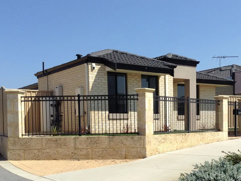 Easy Care Home on Cottage Block