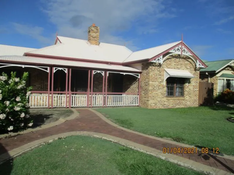 LOWSET BRICK HOME WITH POOL