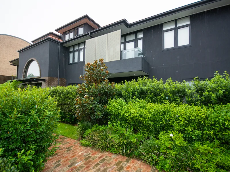 Designer split-level apartment