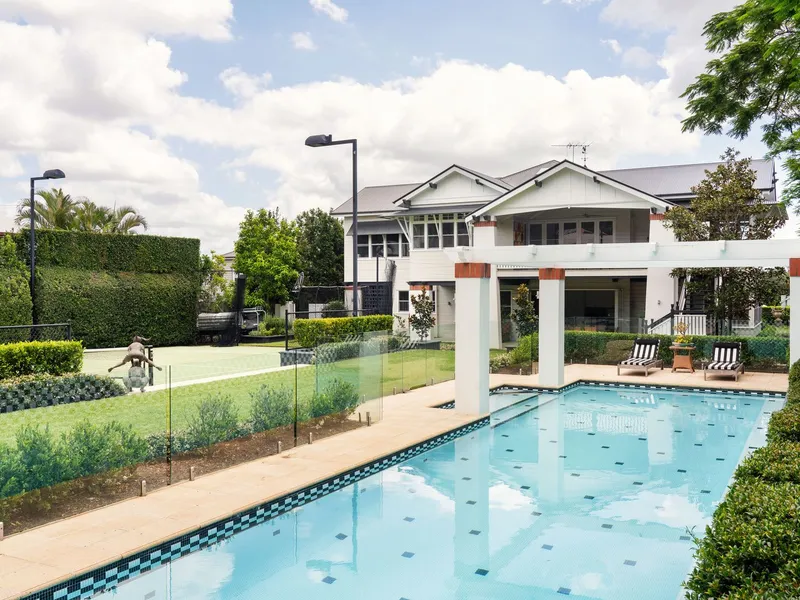 Fully Furnished 'Wyuna' - 2,024sqm of Ascot’s finest!