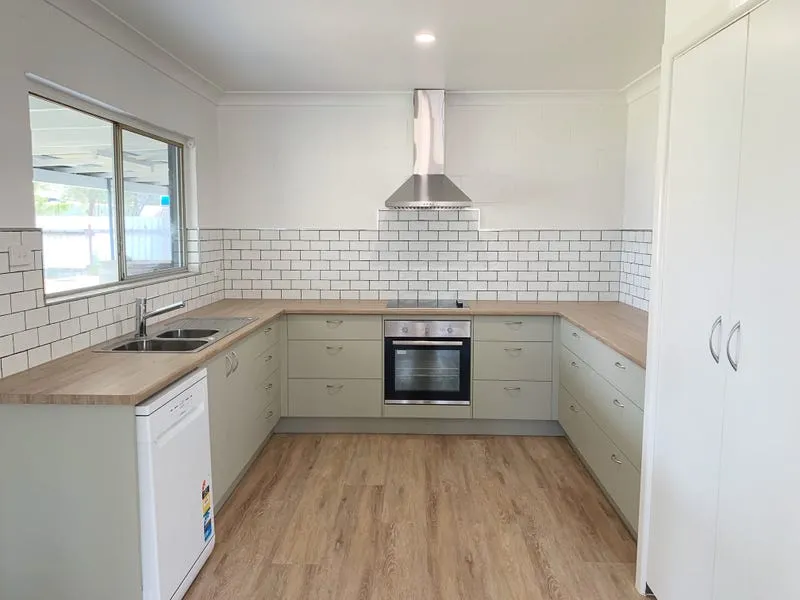 3 Bedroom House / Commercial or Residential