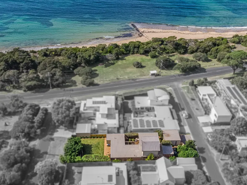 Lifestyle, location and sweeping views