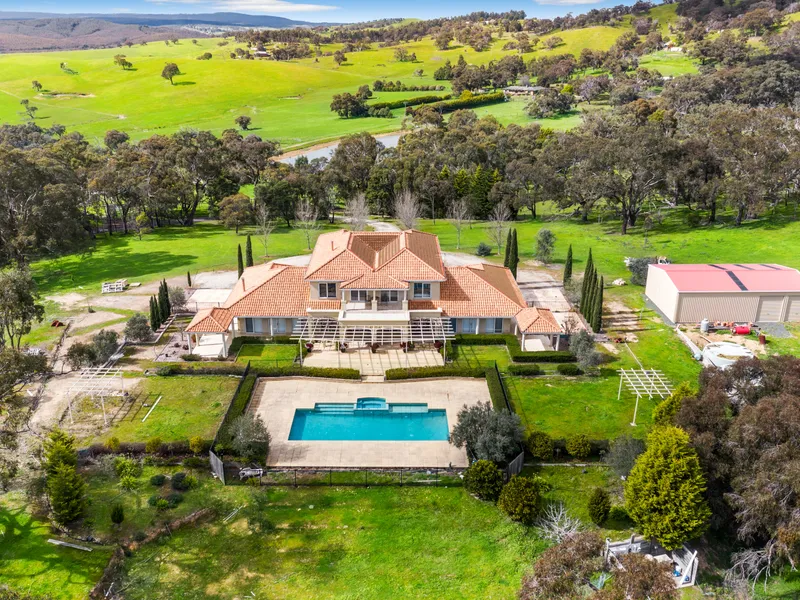 Uncompromising Luxury, Unparalleled Country Lifestyle